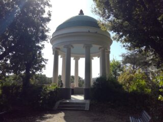 Villa floridiana, tempietto ionico, location perfetta per la dichiarazione di Mr Darcy a Elizabeth